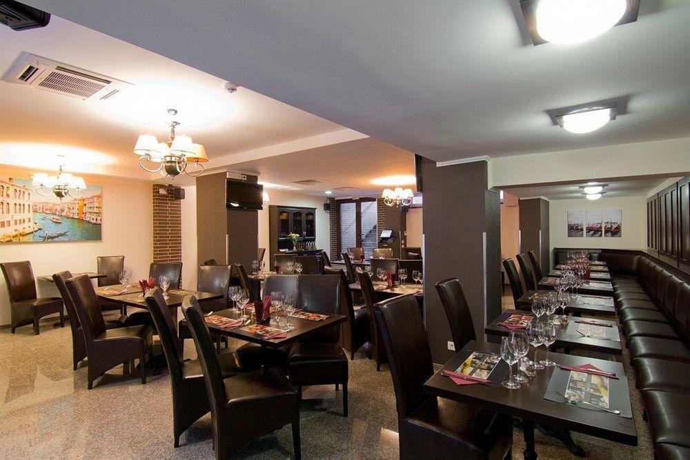 West Plaza 3*